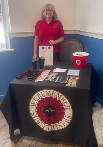 Leigh at the WRS table