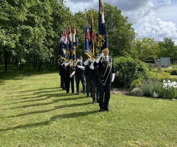 Line of bearers with ensigns © Leigh Dodds